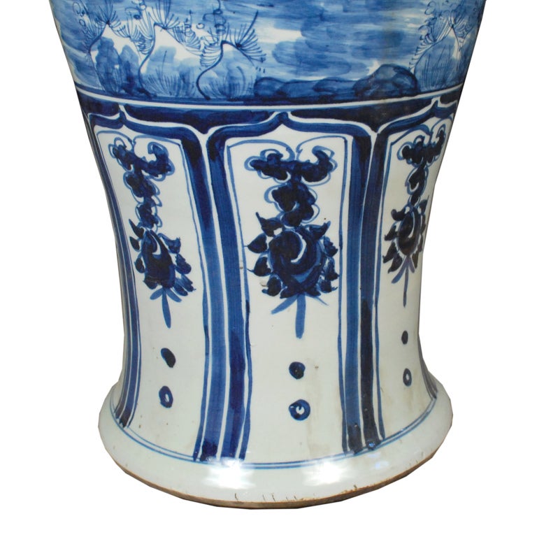 Porcelain 20th Century Chinese Blue and White Ginger Jar