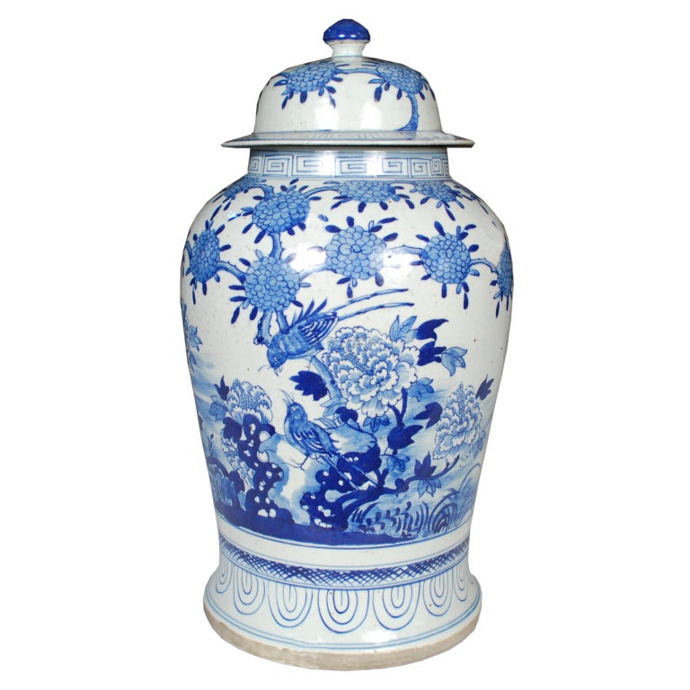 Pots à balustre chinois en porcelaine bleu et blanc à pivoine