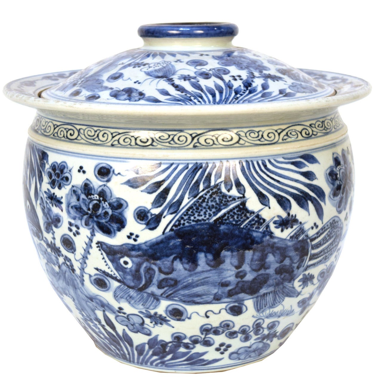 Chinese Blue and White Covered Jar with Fish