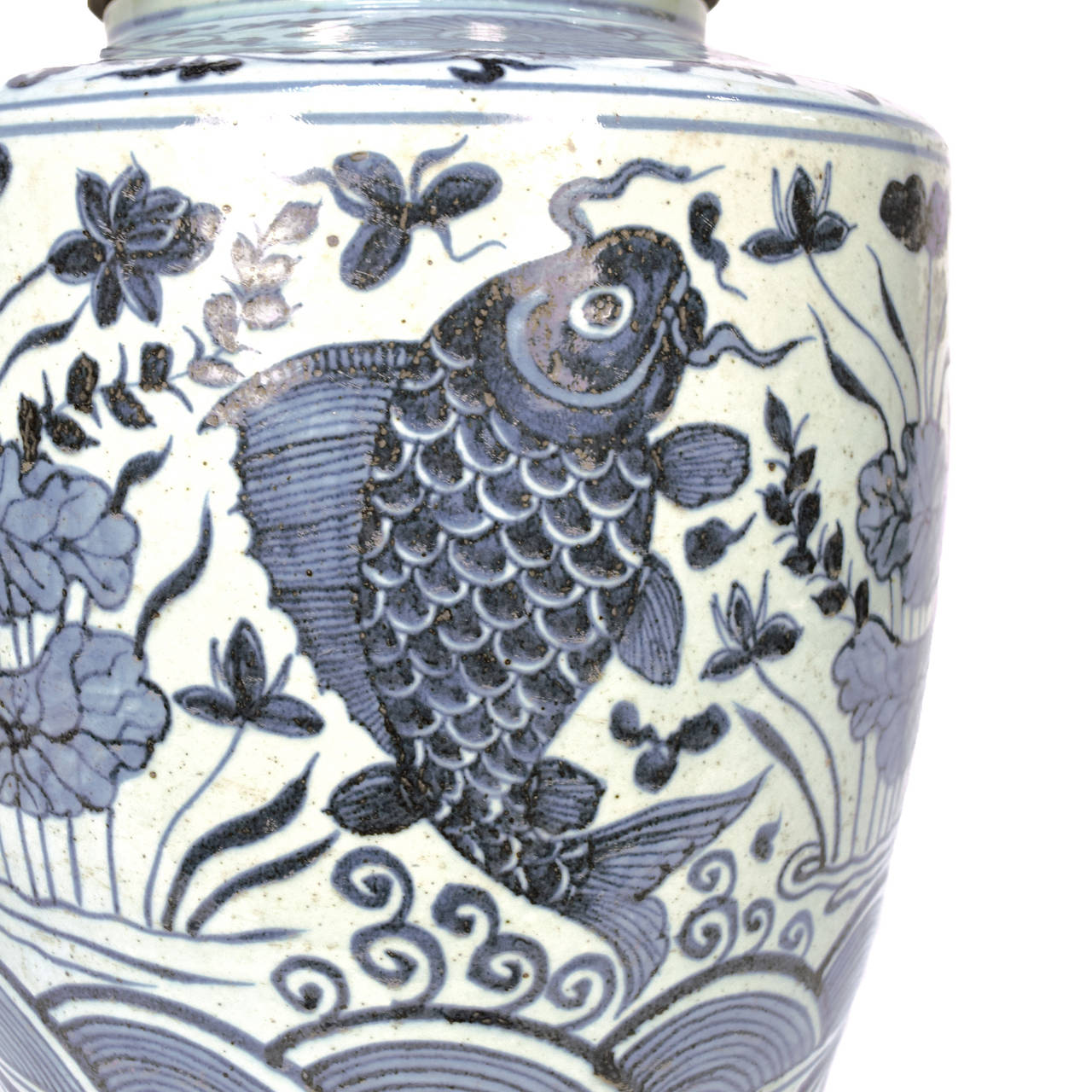 Early 20th Century Chinese Blue and White Fish Tea Leaf Jar 1