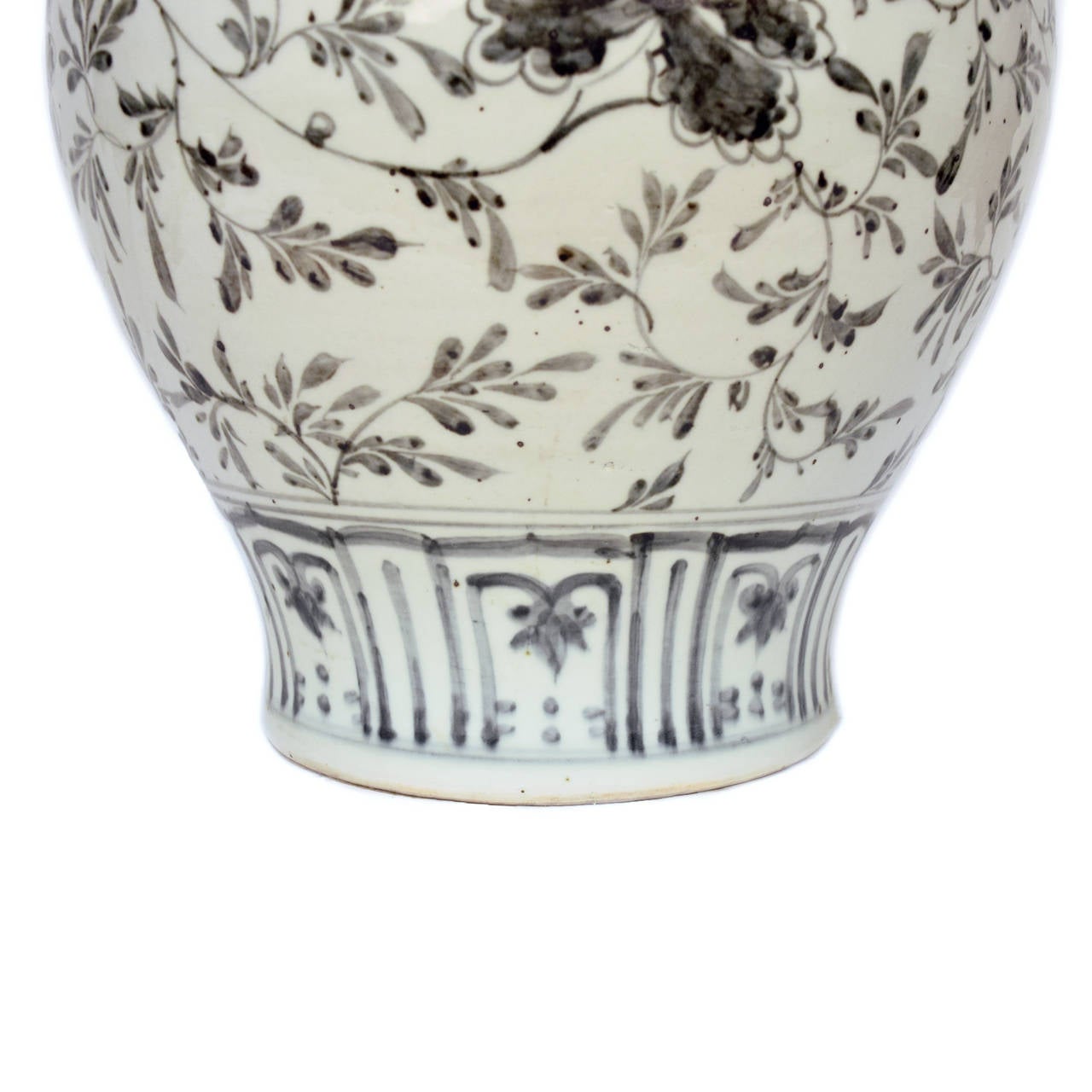 Porcelain Vintage Chinese Peony Ginger Jar