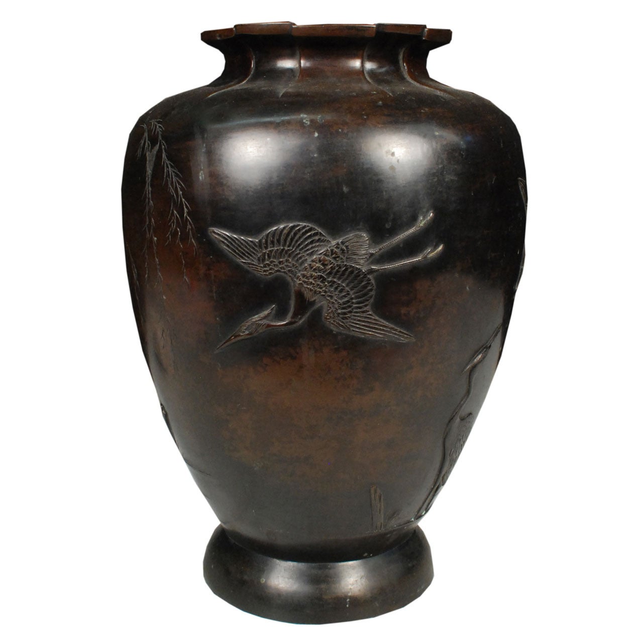 Early 20th Century Japanese Bronze Urn with Cranes
