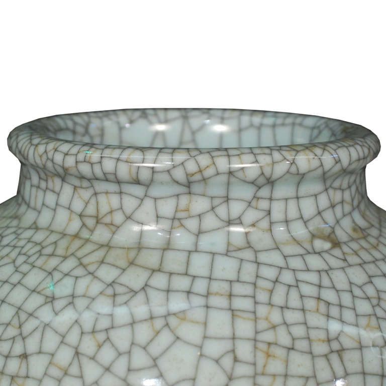 Chinese Celadon Crackle Glazed Jar In Excellent Condition In Chicago, IL