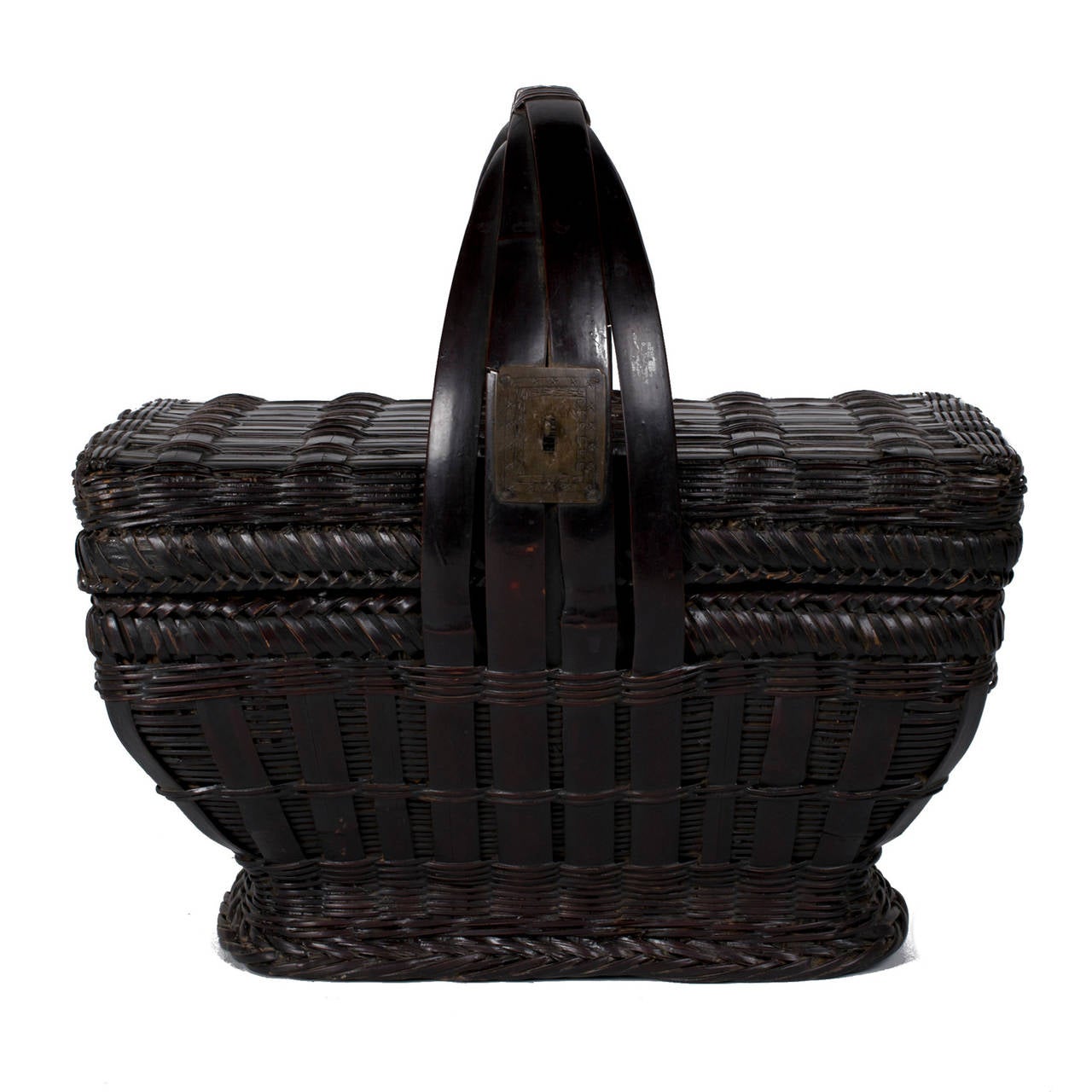 Early 20th Century Chinese Fine Woven Basket with Handle