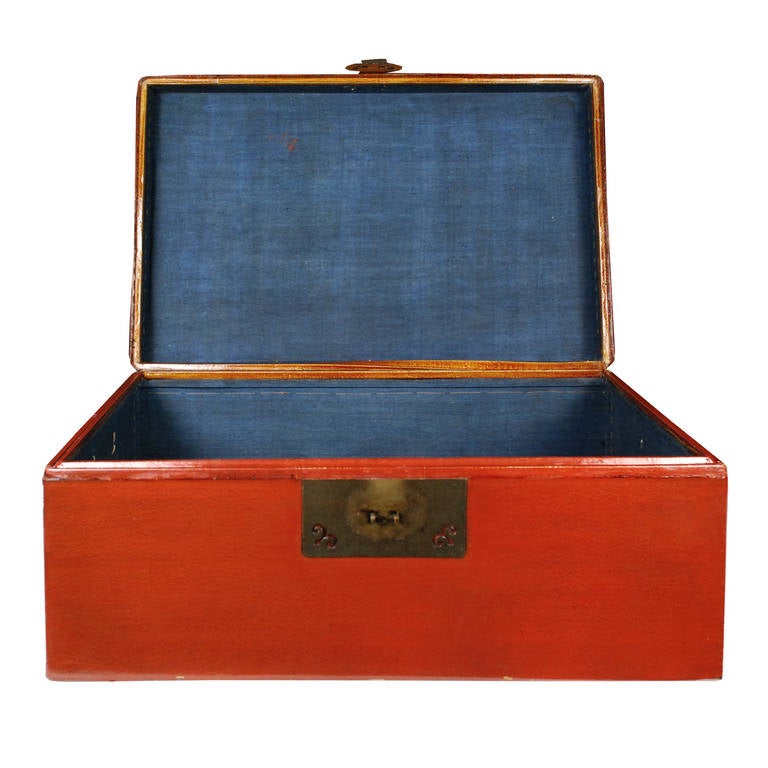Early 20th Century Chinese Red Lacquered Lingzhi Trunk