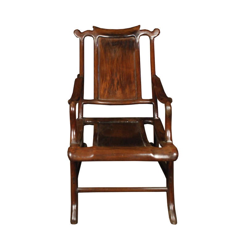 A Blackwood chair from the 19th century. This Northern Chinese chair sets you in a perfect position to gaze up at the night sky.

Pagoda Red Collection # CMH600

