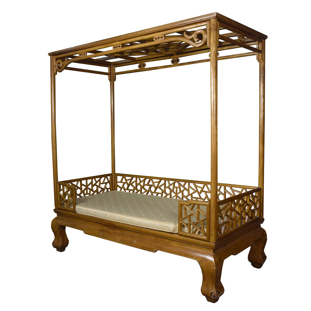 Chinese canopy bed from c.1900 with cracked ice pattern made a Chinese Southern Elmwood and a custom cushion.

Pagoda Red Collection #CANB001