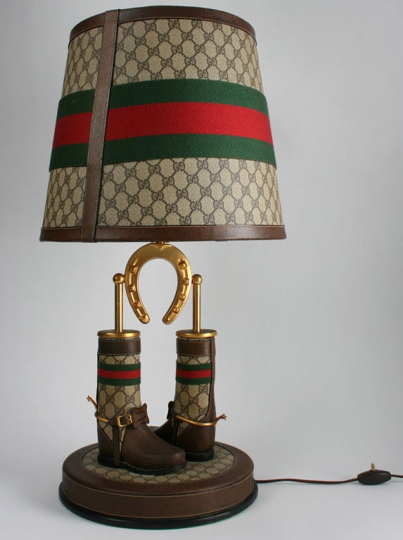 Großartig aussehende Gucci-Lampe mit Reitermotiv (Italienisch)