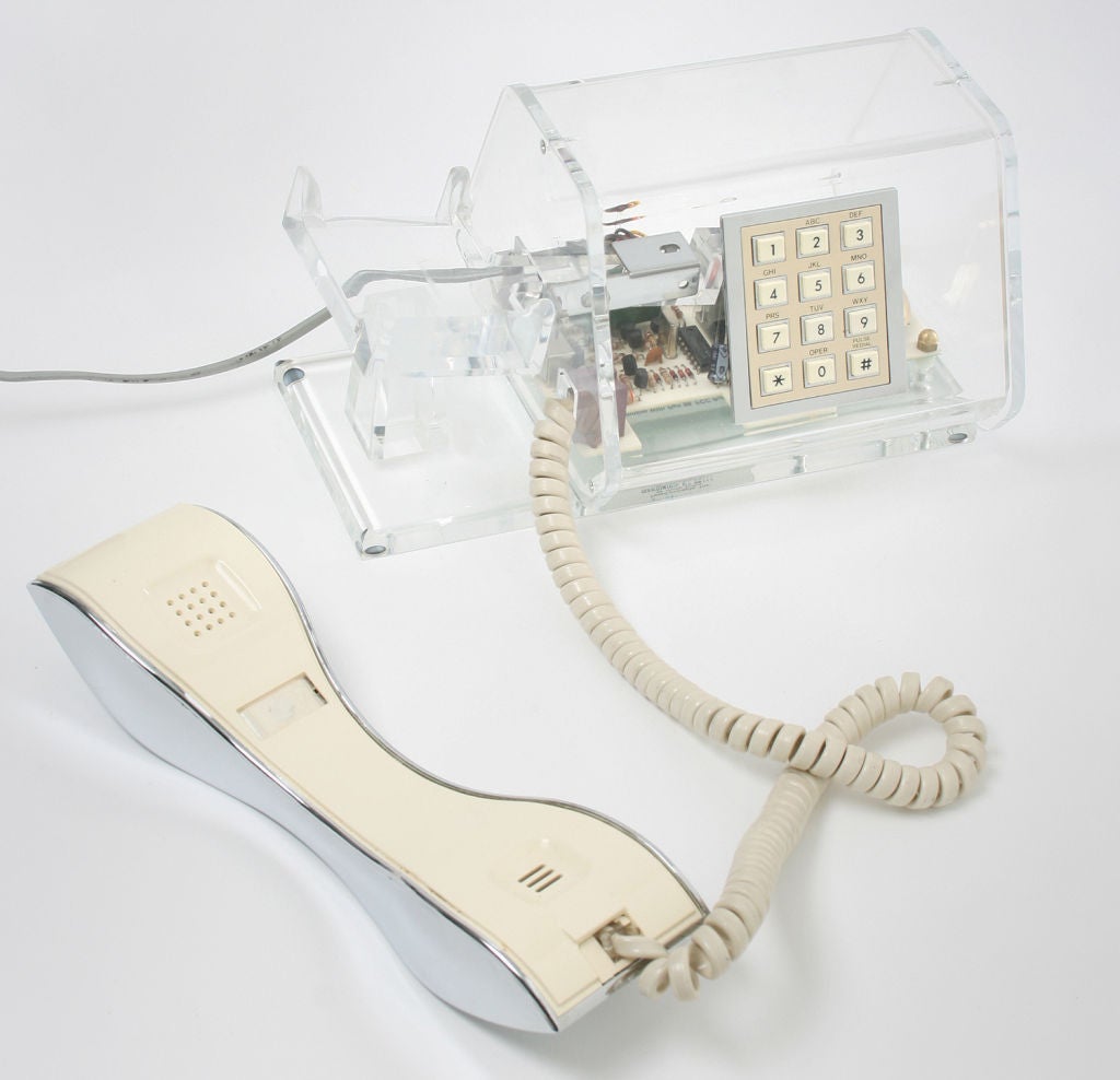 This is a fabulous sculptural telephone.