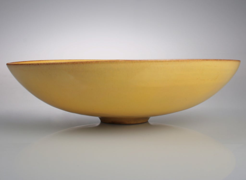 Gertrude and Otto Natzler Yellow Glazed Bowl In Excellent Condition For Sale In Chicago, IL