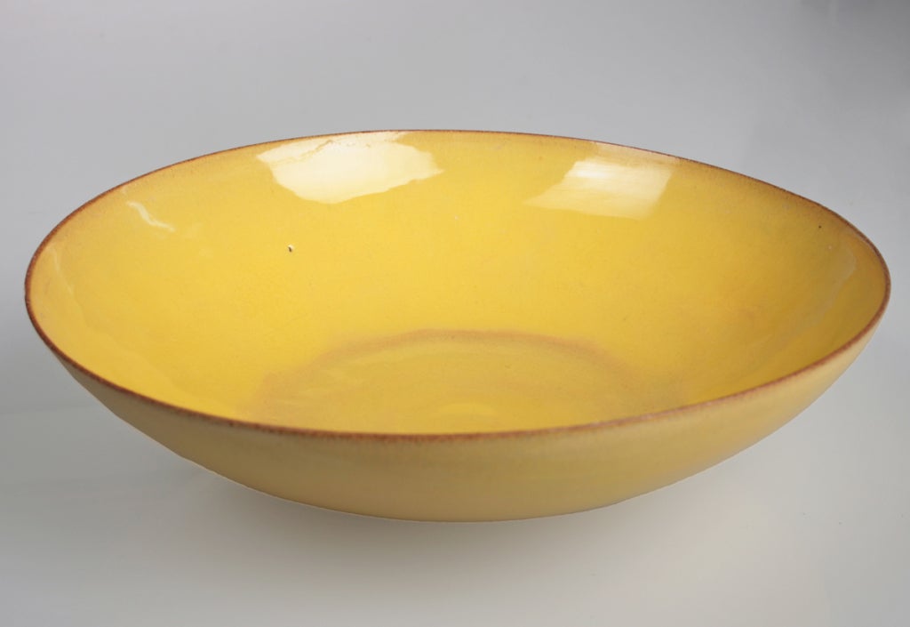 Mid-20th Century Gertrude and Otto Natzler Yellow Glazed Bowl For Sale