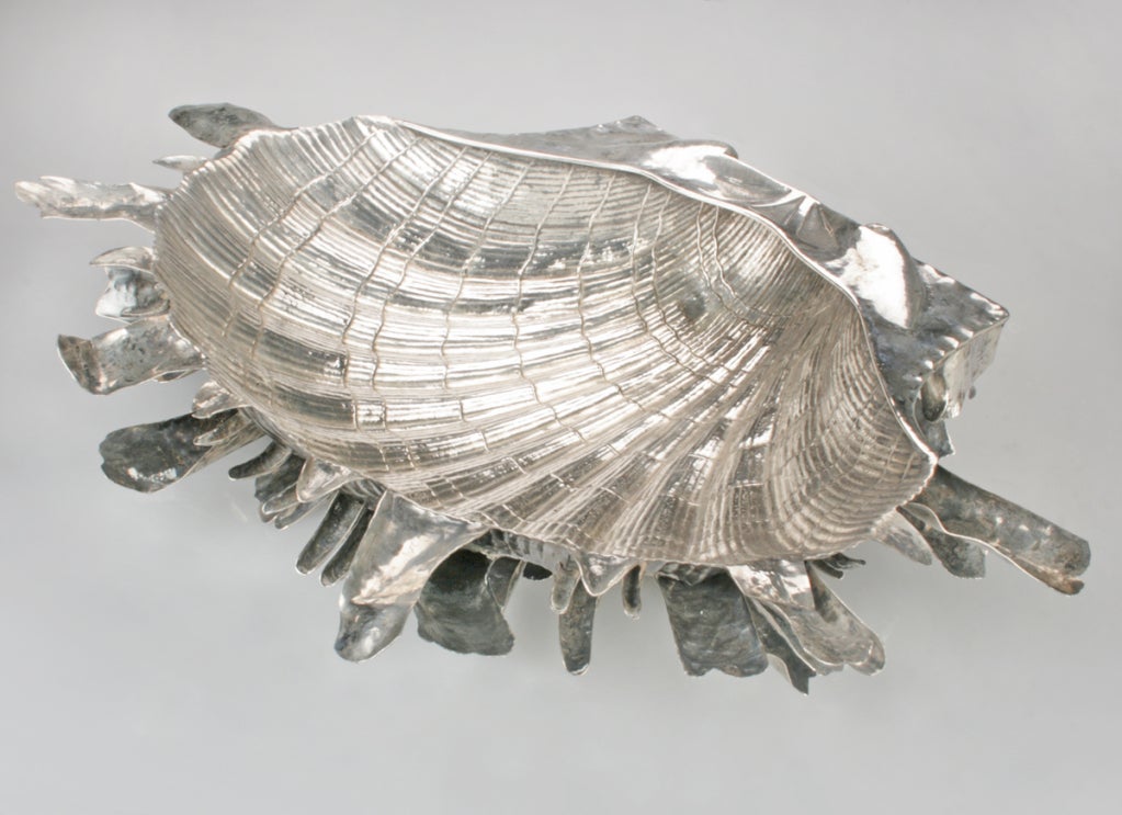 This is an incredible, textural, beautifully formed large silver shell made by David Ferreria, in Portugal. Stamped.... David Ferreira, Porto, 833