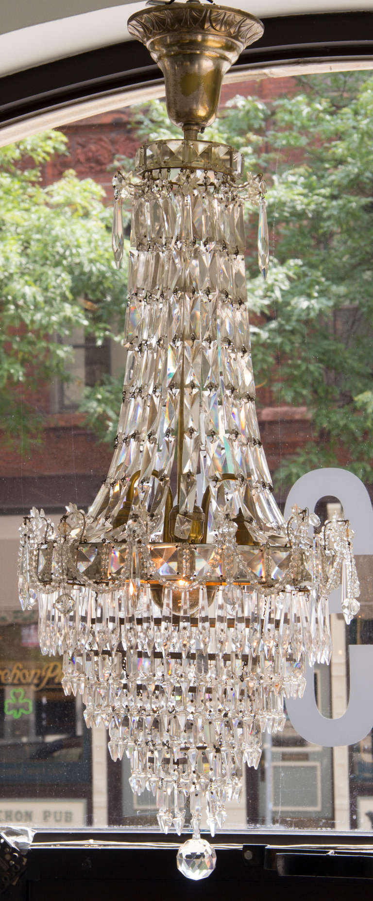 Art Deco Crystal Chandelier In Excellent Condition In Chicago, IL