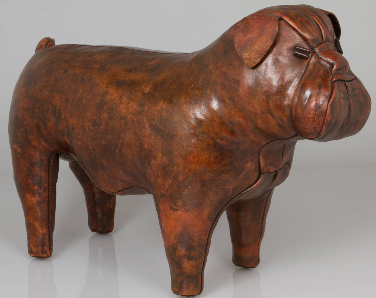 Great Britain (UK) Vintage Bulldog Sculpture by Omersa for Abercrombie & Fitch For Sale