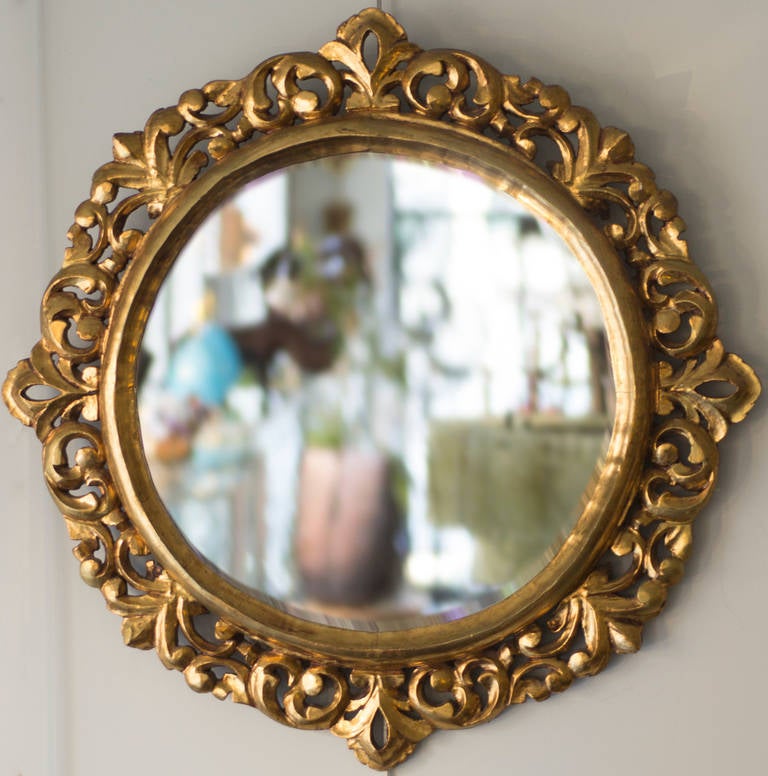 Mid-20th Century Round Hand Carved Gold Gilt Mirror