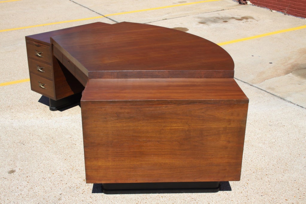 Monumental Custom Desk in the Style of Paul Frankl In Good Condition For Sale In St. Louis, MO