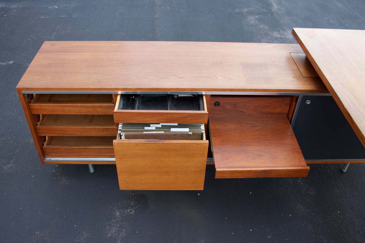 Mid-20th Century George Nelson for Herman Miller, Executive Desk with Return Credenza