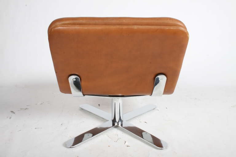 Pair of John Follis Leather Solo Chairs for Fortress In Good Condition In St. Louis, MO