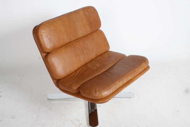 Mid-Century Modern Pair of John Follis Leather Solo Chairs for Fortress