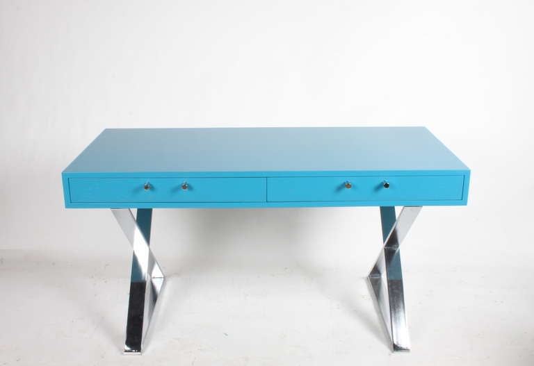 blue lacquer table