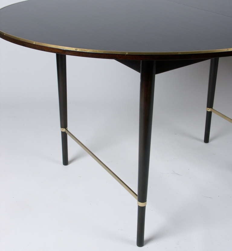 Paul Mccobb Oval Mahogany and Brass Dining Table with Six Leaves In Excellent Condition In St. Louis, MO