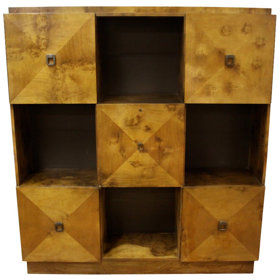 Johan Tapp pour Gumps Burled Wood Cabinet en vente