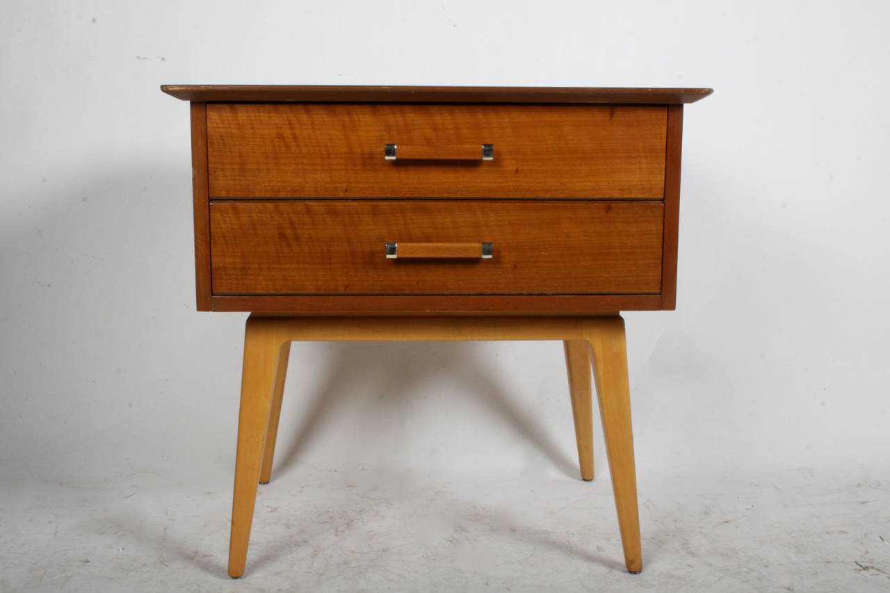 Renzo Rutilli Nightstand for Johnson Furniture In Excellent Condition In St. Louis, MO