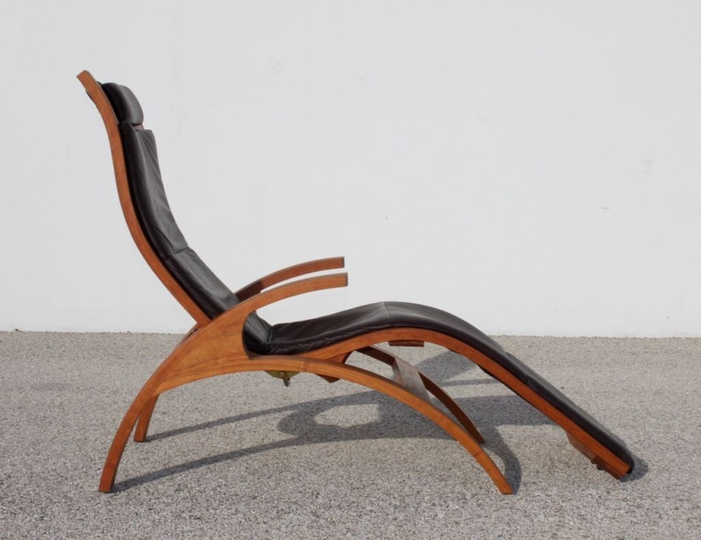 Contemporary Thomas Moser chaise lounge