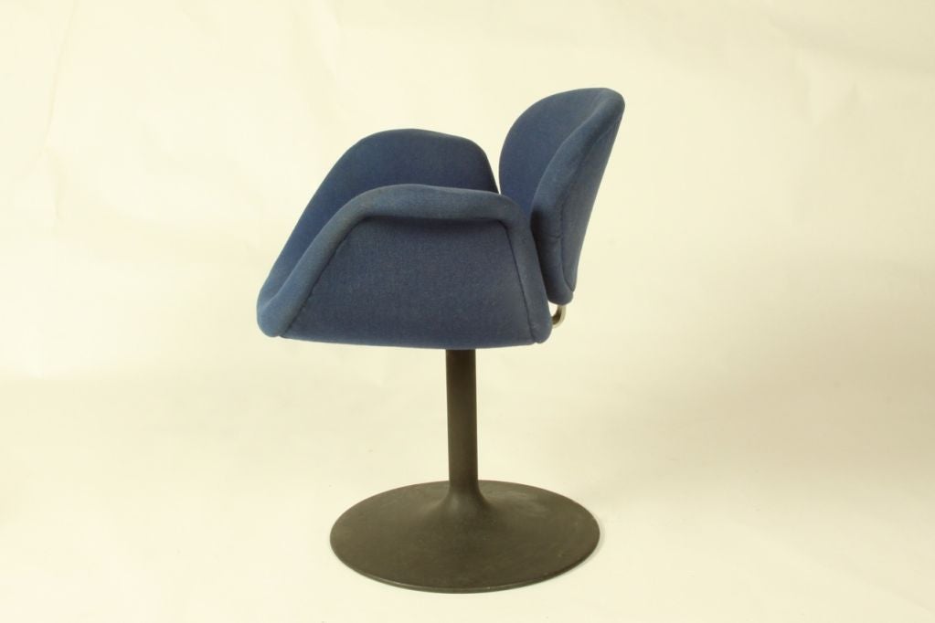 Pair of Pierre Paulin Little Tulip Chairs for Artifort In Good Condition For Sale In St. Louis, MO