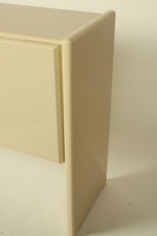 Mid-Century Modern Milo Baughman for Thayer- Coggin Mid- Century Modern Ivory Lacquered Sideboard