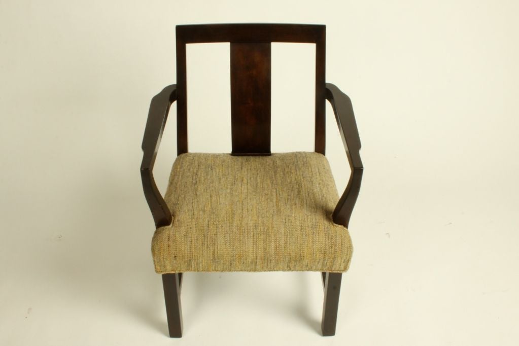 Edward Wormley per Dunbar, set di otto sedie, due poltrone e sei sedie laterali, sedie in mogano scolpito con sedili imbottiti, poltrone 33
