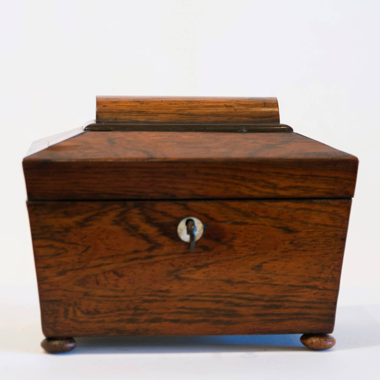 Regency Rosewood Tea Caddy, circa 1840 In Good Condition For Sale In Hinsdale, IL