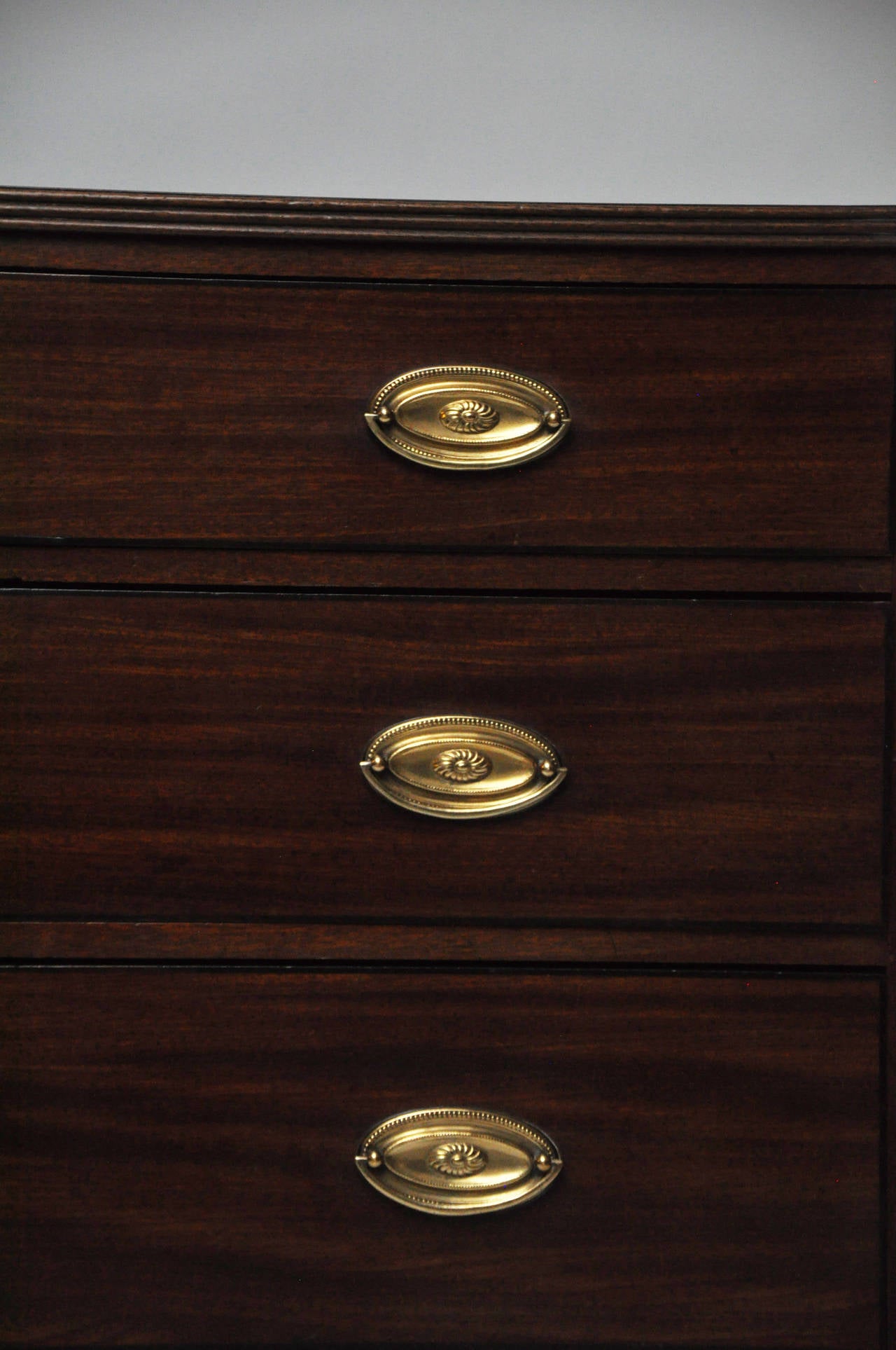 English George III Mahogany Chest of Drawers, Early 19th Century For Sale