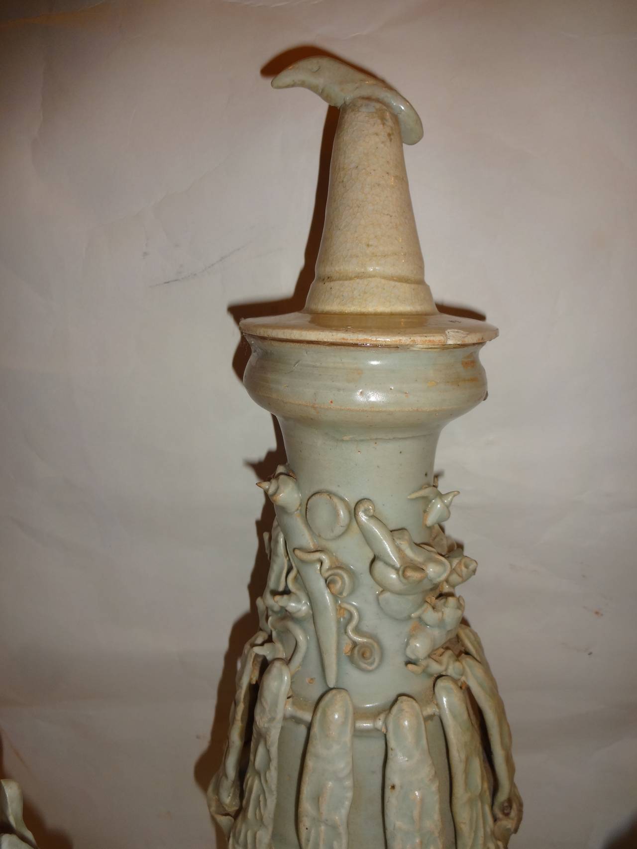 Chinese Song Dynasty Qingbai Funerary Urns In Excellent Condition In Sarasota, FL