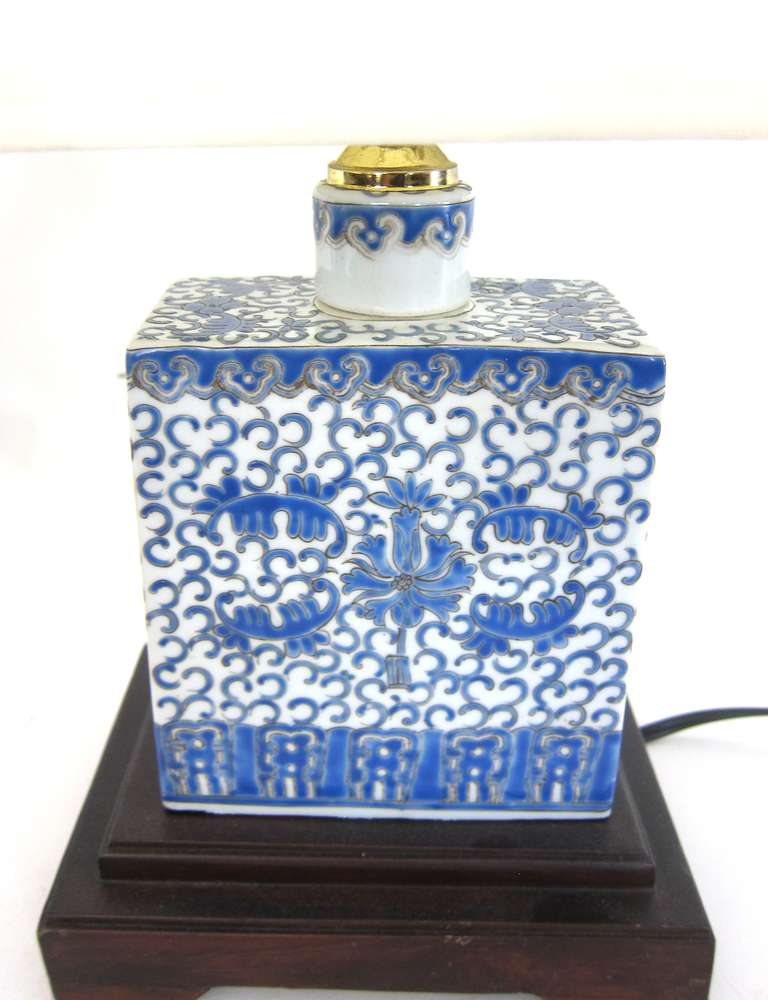 Wood A Pair of Blue and White Chinese Tea Container Lamps