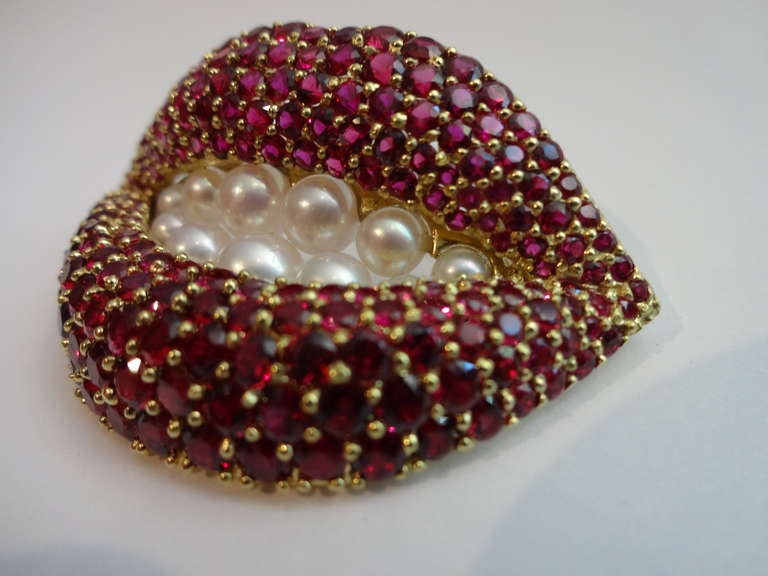 Dali Rubies & Pearls Lips Brooch / Pin In Excellent Condition In Sarasota, FL