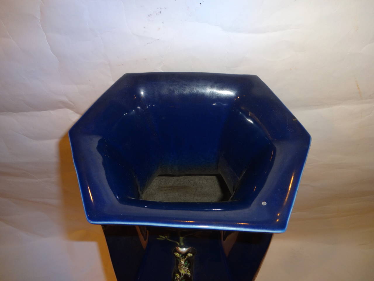 Pair of Chinese Qianlong marked Blue Vases In Excellent Condition In Sarasota, FL