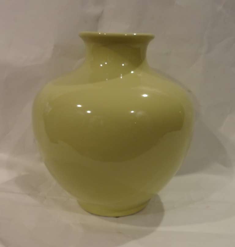 A pair of Chinese yellow jars
