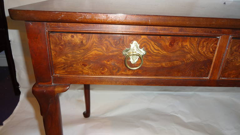Baker Mahogany Four-Drawer Desk with Queen Anne Legs In Excellent Condition In Sarasota, FL