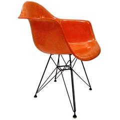 VINTAGE FIBERGLASS CHAIR by CHARLES EAMES