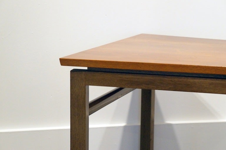 Edward Wormley for Dunbar Side table In Good Condition For Sale In Los Angeles, CA