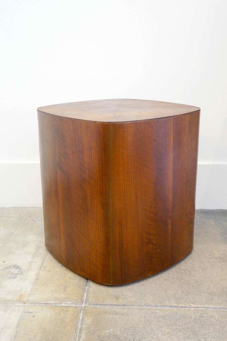Lane Side Table In Good Condition In Los Angeles, CA