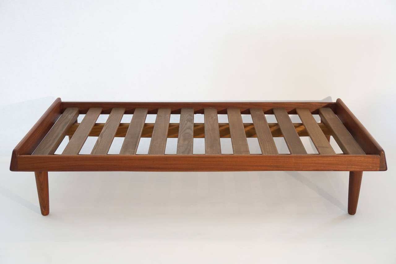 Mid-Century Modern Hans Olsen Design Modular Settee