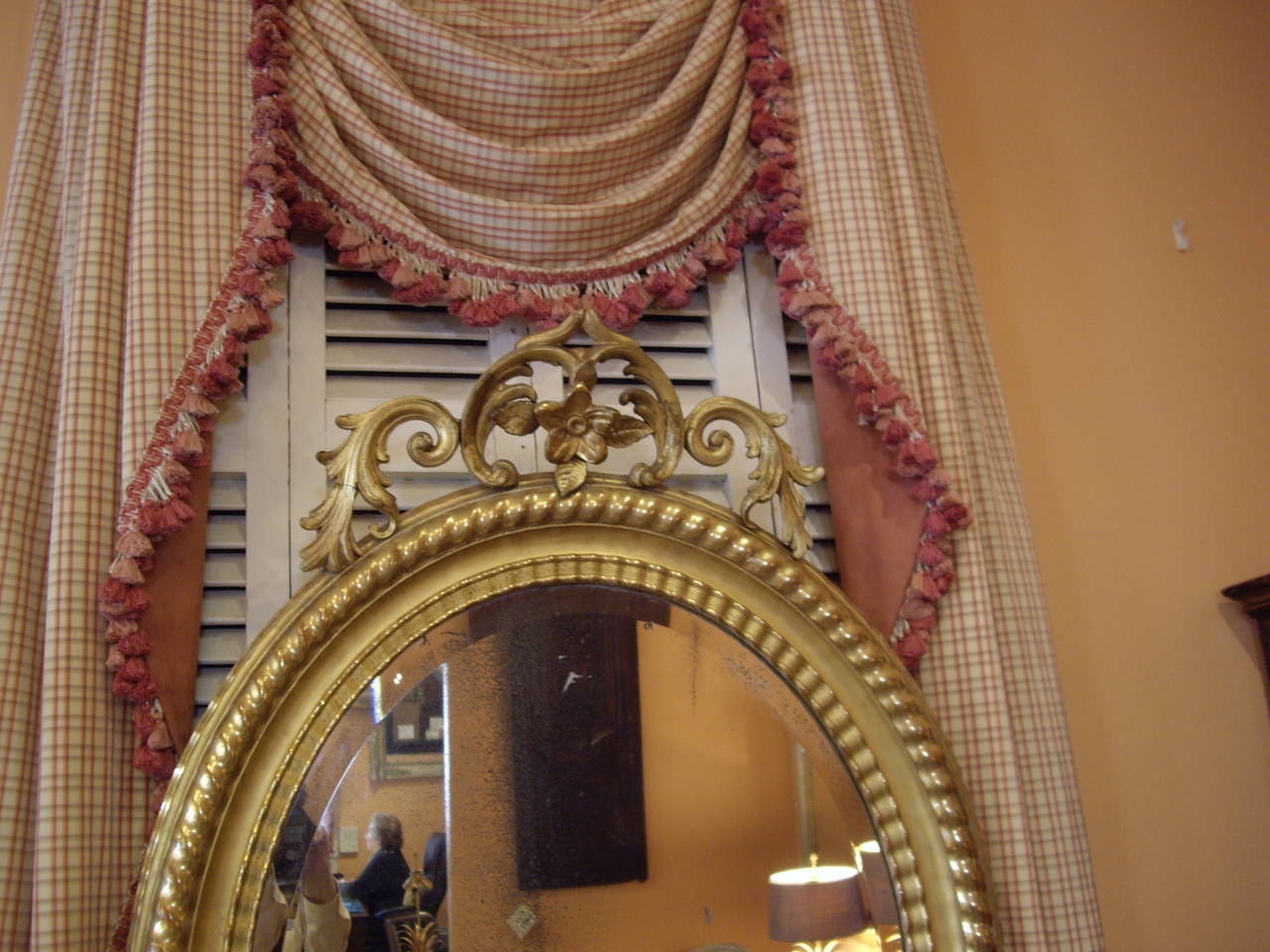 19th Century Italian Oval Gilt Mirror