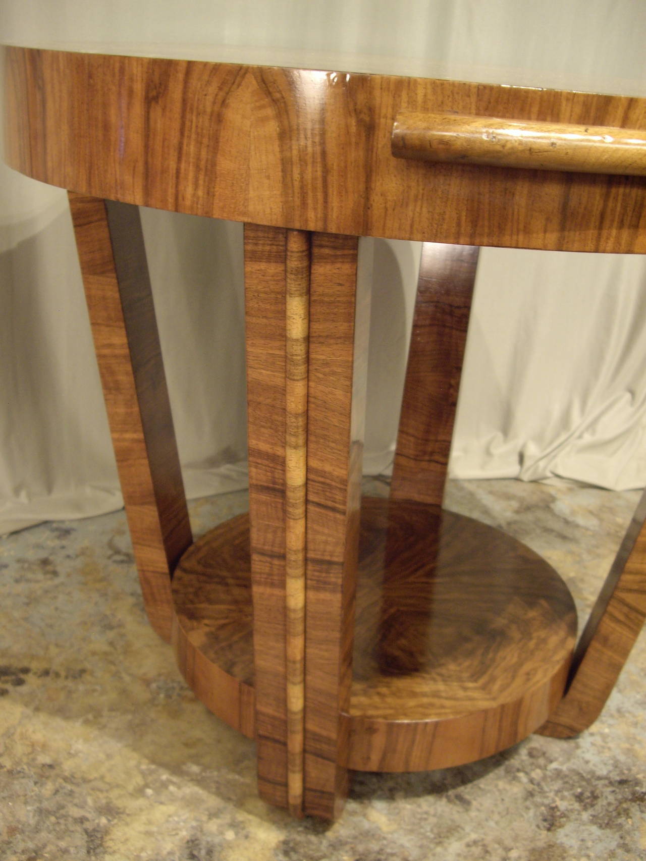 Mid-20th Century Unusual Round Walnut Art Deco Table