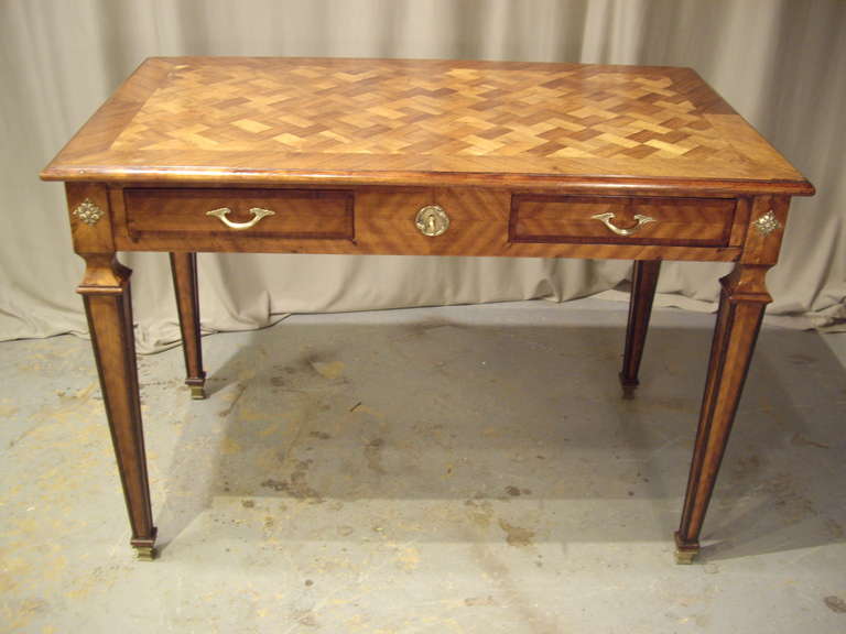 Fine quality 19th century Italian parquet 2 drawer table. Excellent craftmanship.