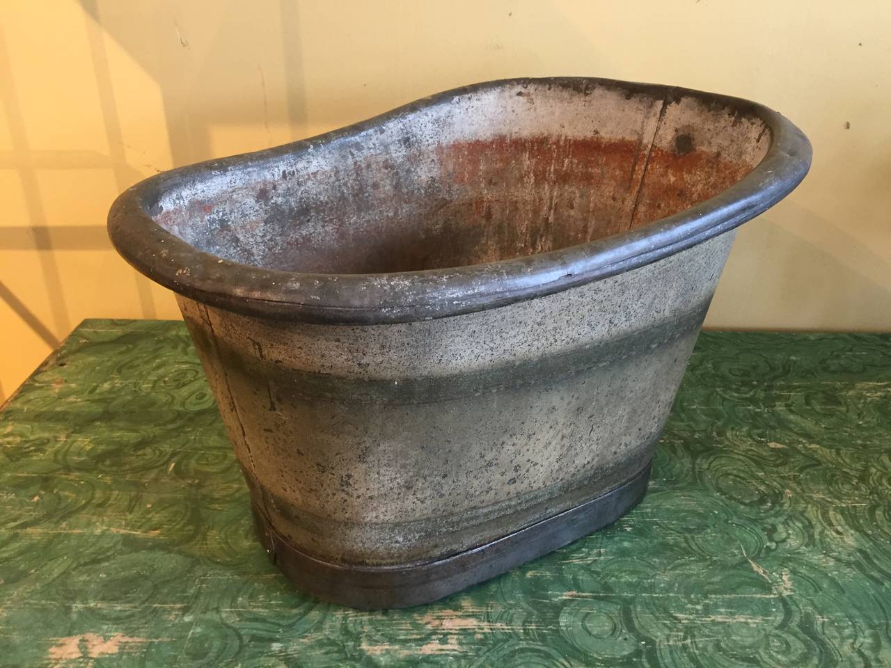 Painted Early 19th Century French Tole' Foot Bath For Sale