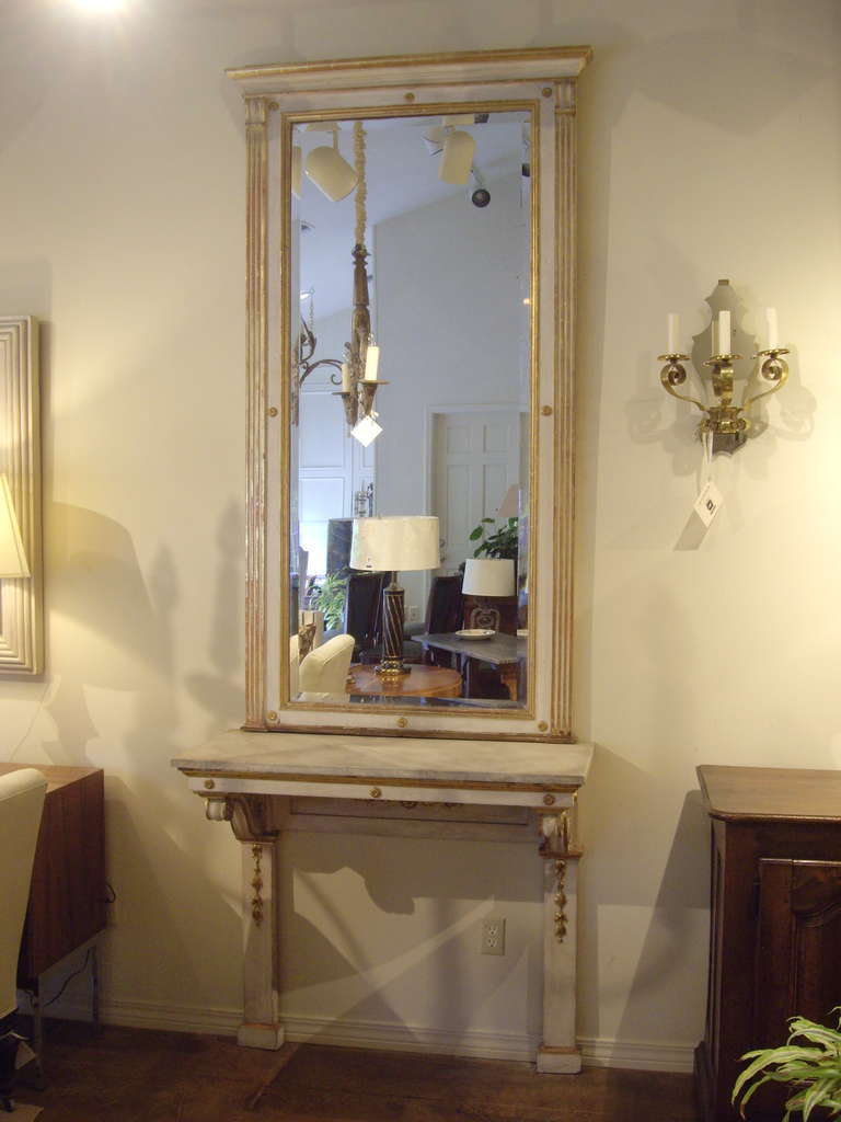 Very elegant Italian painted neo-classical style console and mirror.
