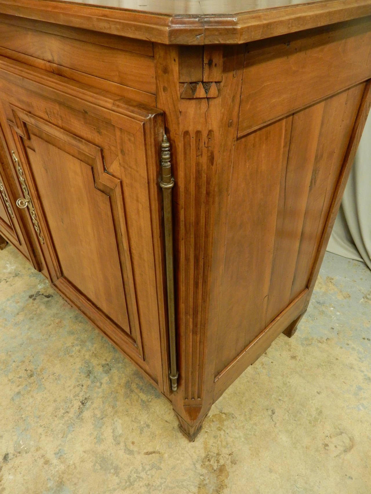 Early 19th Century French Directoire Walnut Enfilade 1