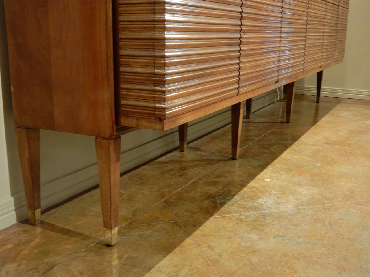 Italian Mid-Century Modern Walnut Bookcase Cabinet For Sale 1